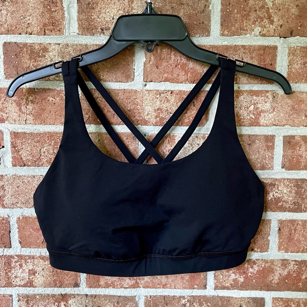 Lululemon Energy Bra *Light Support, C–E Cups in Black